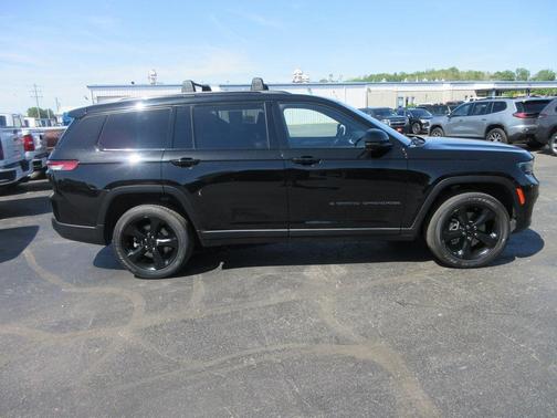 2021 Jeep Grand Cherokee L Laredo
