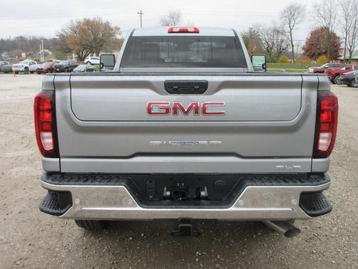 2026 GMC Sierra 2500 SLE