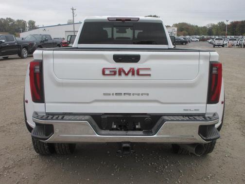 2026 GMC Sierra 3500 SLE