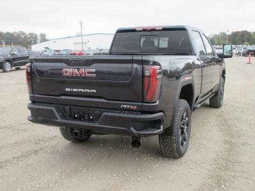 2026 GMC Sierra 3500 AT4