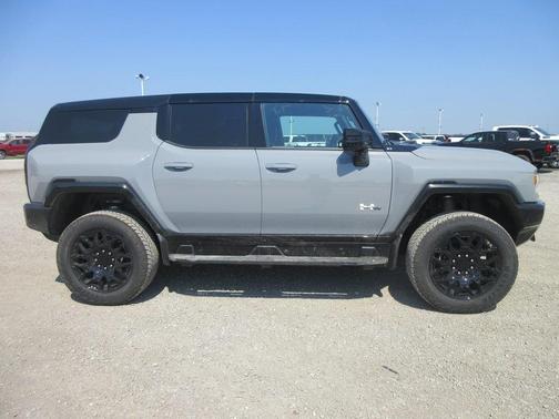 2026 GMC HUMMER EV SUV 2X