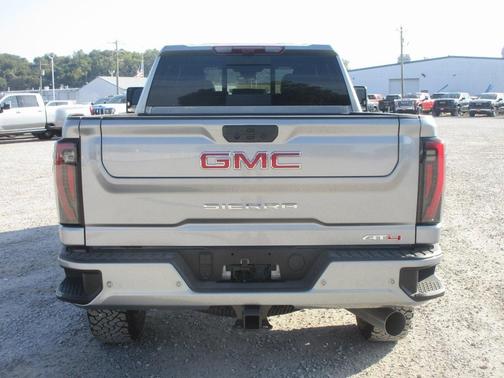 2025 GMC Sierra 2500 AT4