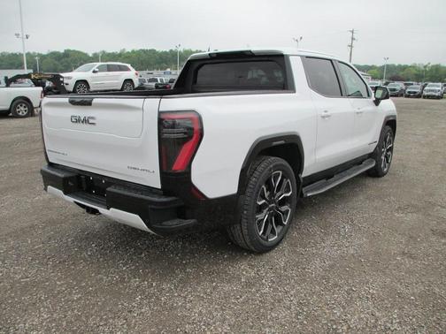 2025 GMC Sierra EV Denali
