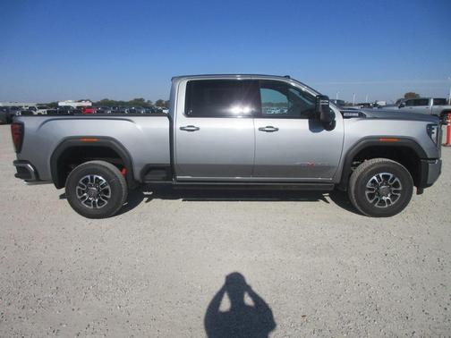 2026 GMC Sierra 2500 AT4