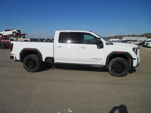 2026 GMC Sierra 2500 AT4