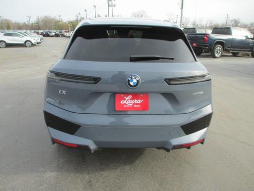 2022 BMW iX xDrive50