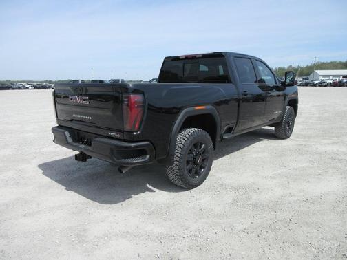 2025 GMC Sierra 2500 AT4