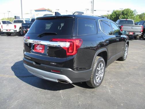 2022 GMC Acadia SLT