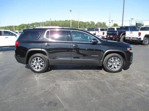 2022 GMC Acadia SLT