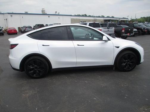 2025 Tesla Model Y Long Range