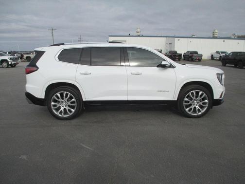 2024 GMC Acadia Denali