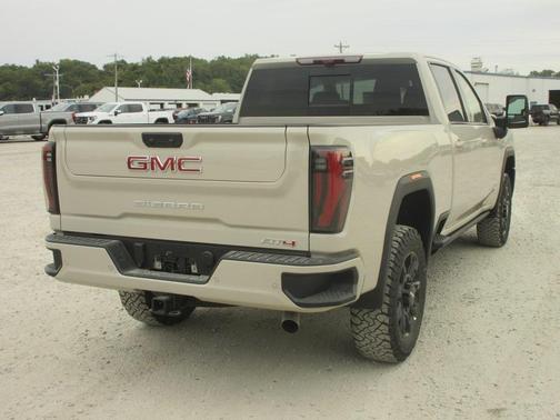 2026 GMC Sierra 2500 AT4