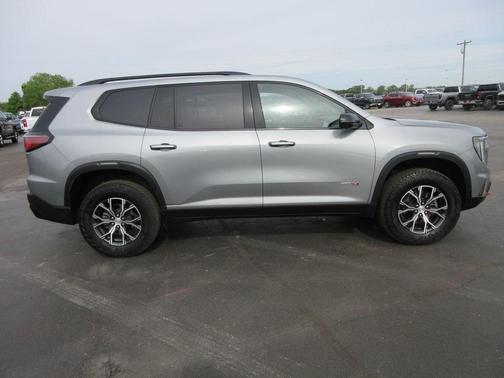 2024 GMC Acadia AT4
