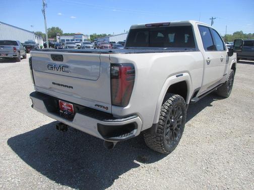 Dune 2026 GMC Sierra 3500 AT4