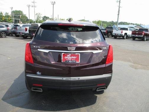 2017 Cadillac XT5 Base