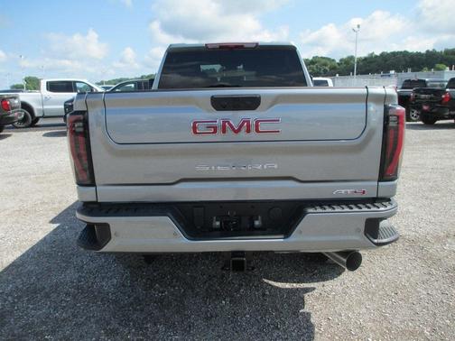 2025 GMC Sierra 3500 AT4