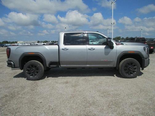 2025 GMC Sierra 3500 AT4