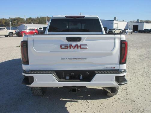 2026 GMC Sierra 3500 AT4
