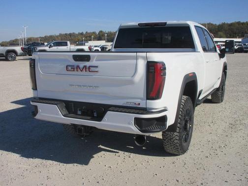 2026 GMC Sierra 3500 AT4