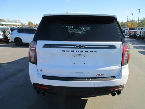 2023 Chevrolet Suburban RST