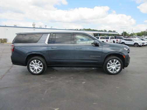 2021 Chevrolet Suburban High Country