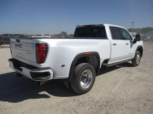 Glacier White 2026 GMC Sierra 3500 Denali Ultimate