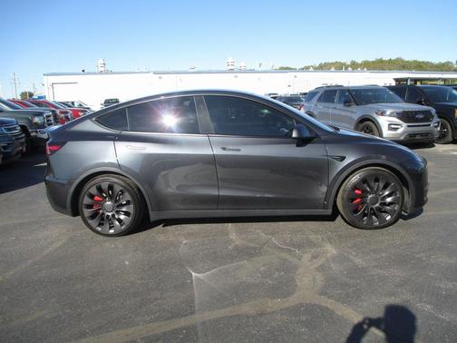 2024 Tesla Model Y Performance