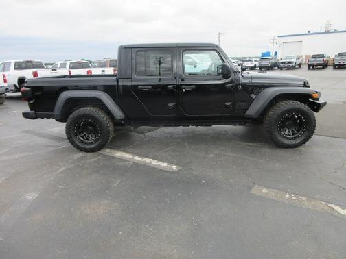 2020 Jeep Gladiator Sport