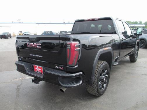2025 GMC Sierra 2500 AT4