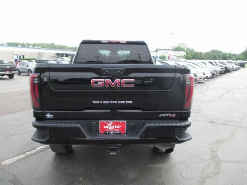 2025 GMC Sierra 2500 AT4