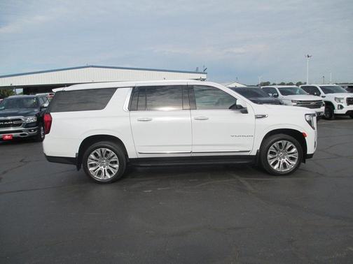2022 GMC Yukon XL SLT
