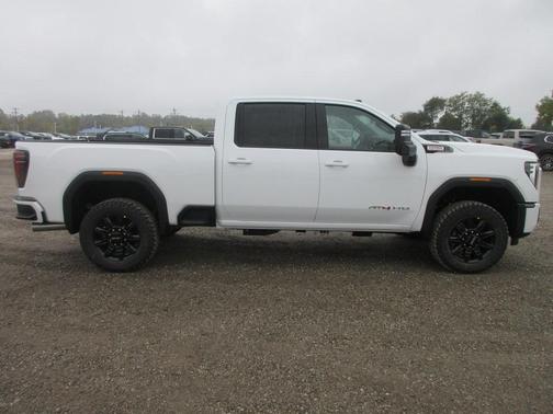 2026 GMC Sierra 2500 AT4