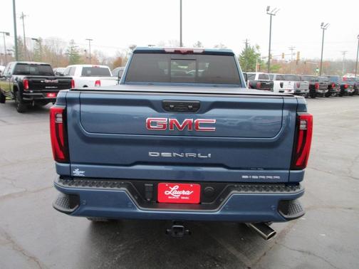 2024 GMC Sierra 2500 Denali