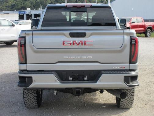 2025 GMC Sierra 2500 AT4