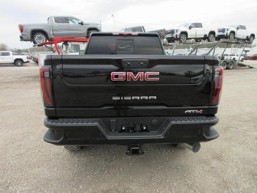 2025 GMC Sierra 2500 AT4