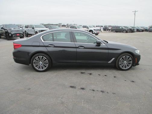 2017 BMW 530 i xDrive
