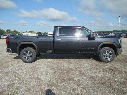 2025 GMC Sierra 3500 SLT