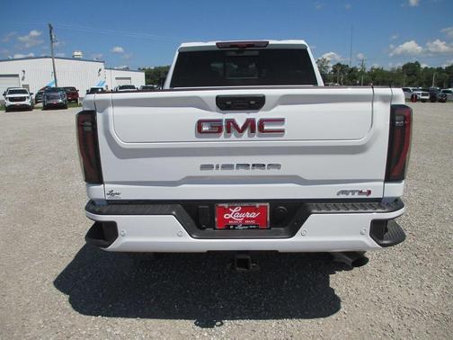2025 GMC Sierra 2500 AT4