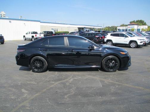 2022 Toyota Camry SE Nightshade