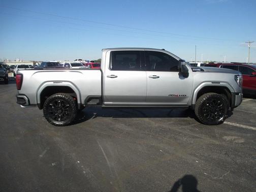 2025 GMC Sierra 2500 AT4