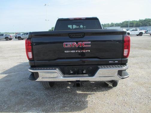 2025 GMC Sierra 2500 SLE