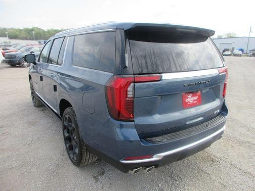 Metallic 2026 GMC Yukon XL Denali