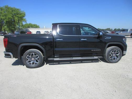 Onyx Black 2026 GMC Sierra 1500 SLT
