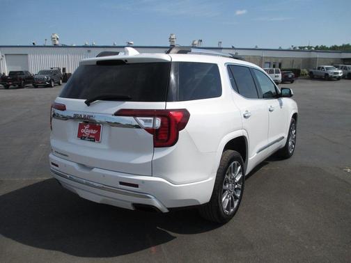 2022 GMC Acadia Denali
