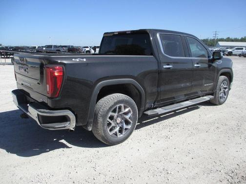 Onyx Black 2026 GMC Sierra 1500 SLT