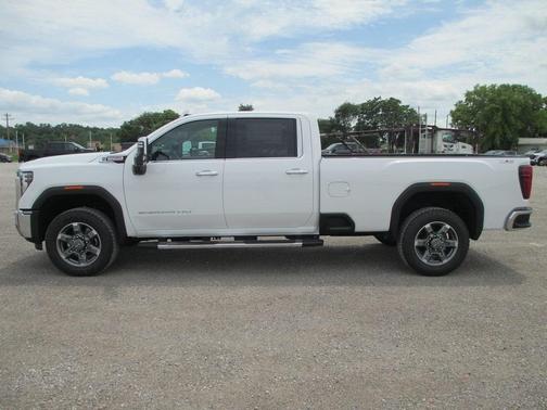 2025 GMC Sierra 3500 SLT