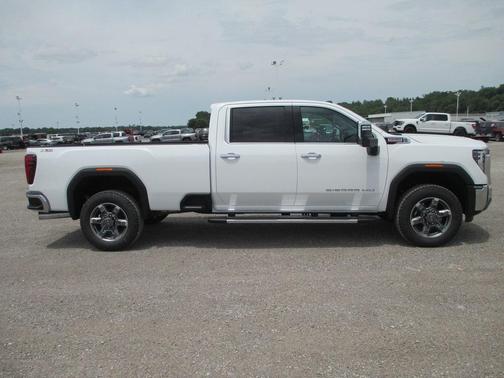 2025 GMC Sierra 3500 SLT