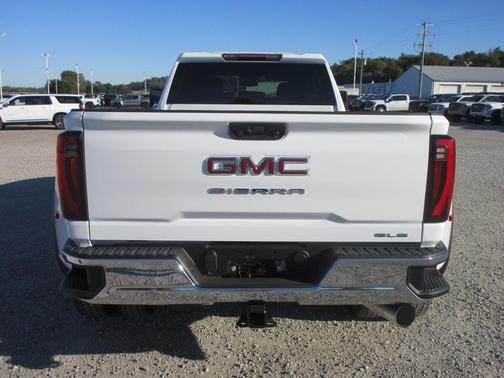 2026 GMC Sierra 3500 SLE