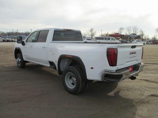 2026 GMC Sierra 3500 SLE