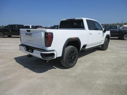 2025 GMC Sierra 2500 AT4